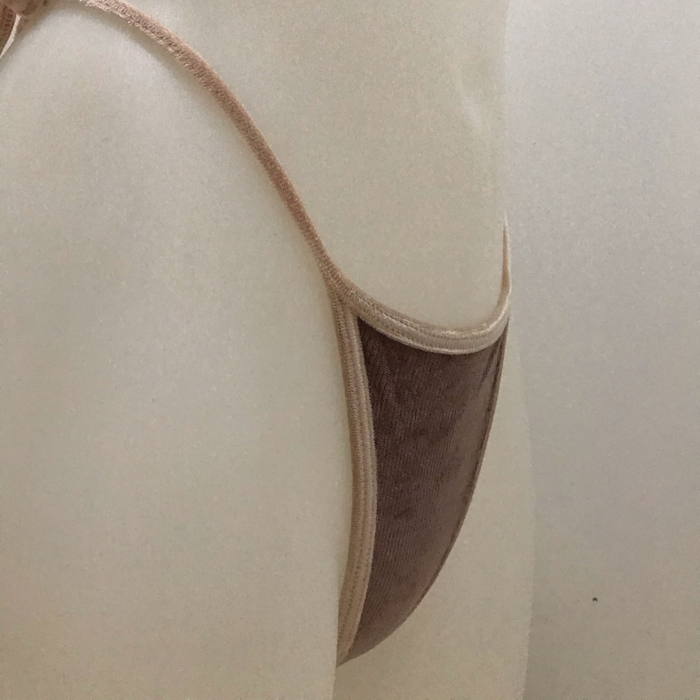 Bikini - Picture 4 of 6